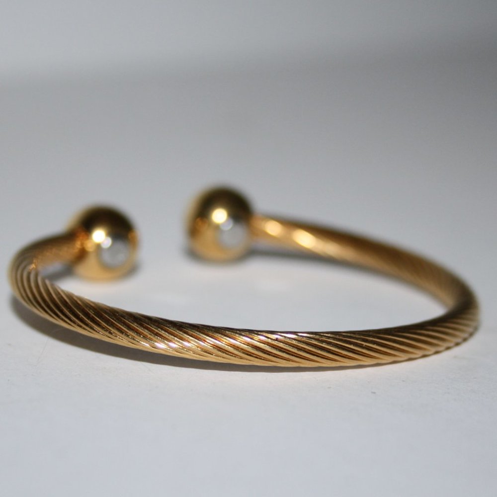 Gold magnetic bracelet
